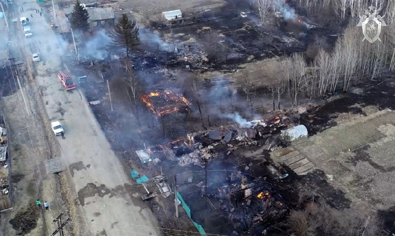В посёлке Магдагачи из-за халатности мэрии полностью сгорели 4 садовых домика, ущерб составил 2 млн рублей - 2x2.su