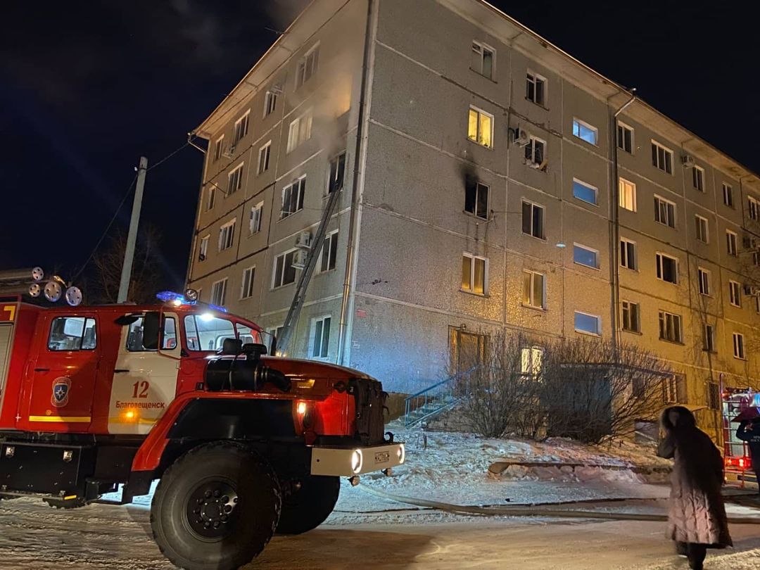 Мужчина и женщина погибли при пожаре в ночь на 3 января в Благовещенске - 2x2.su картинка 2