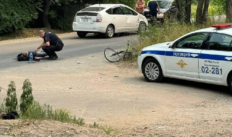 В Благовещенске иномарка насмерть сбила 57-летнего велосипедиста 