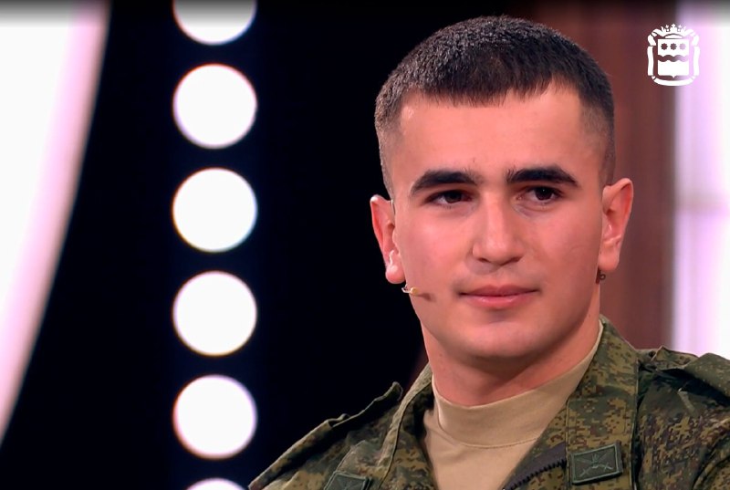 Амурчанин, который чуть не лишился руки в зоне СВО, принял участие в шоу Андрея Малахова  - 2x2.su