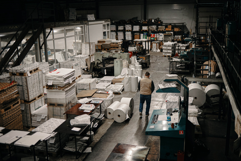 Типография изнутри: где и как печатают газеты, визитки, альбомы и книги для всего Приамурья - 2x2.su