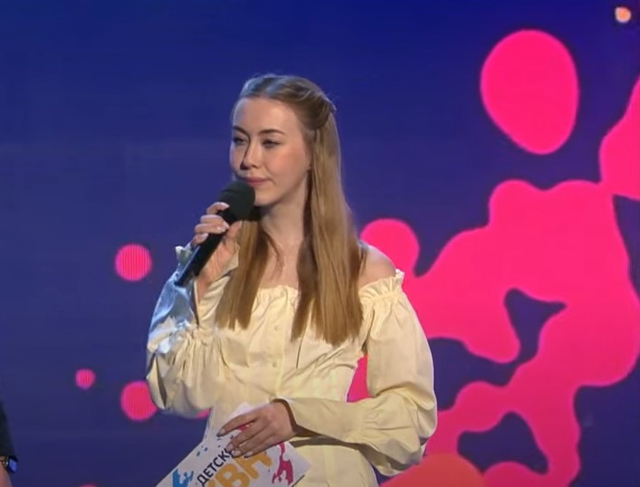 Повзрослевшую внучку Александра Маслякова обсуждают в Сети - 2x2.su картинка 4