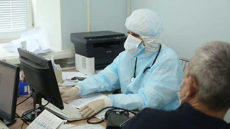 В Приамурье на прошлой неделе больше 110 человек заразились COVID-19 после вакцинации