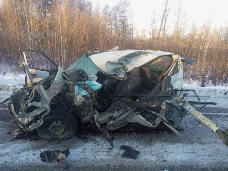 В Сковородинском районе при столкновении грузовика и легкового автомобиля погиб пассажир