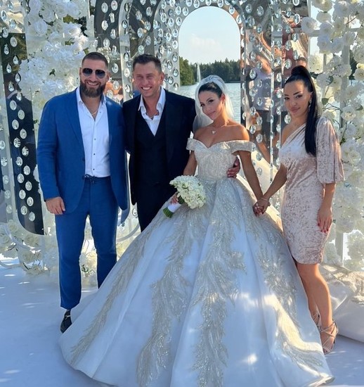 Павел Прилучный и Зепюр Брутян сыграли пышную свадьбу, в Сеть попали фото и видео  - 2x2.su картинка 6