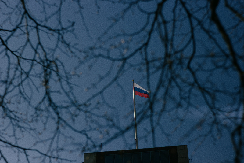 В школах Приамурья учебные недели будут начинать с подъёма флага под гимн России - 2x2.su