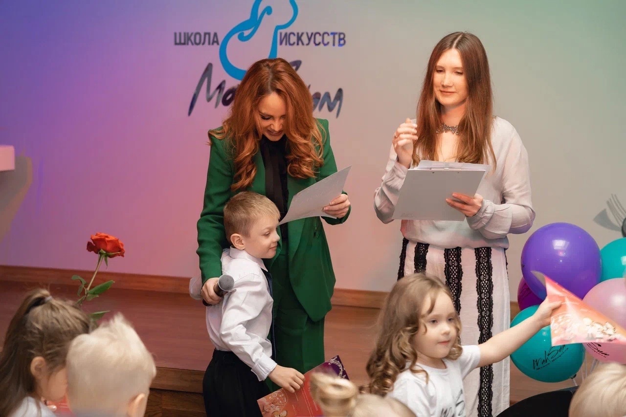 Певица МакSим впервые появилась на публике после провальных концертов - 2x2.su картинка 3