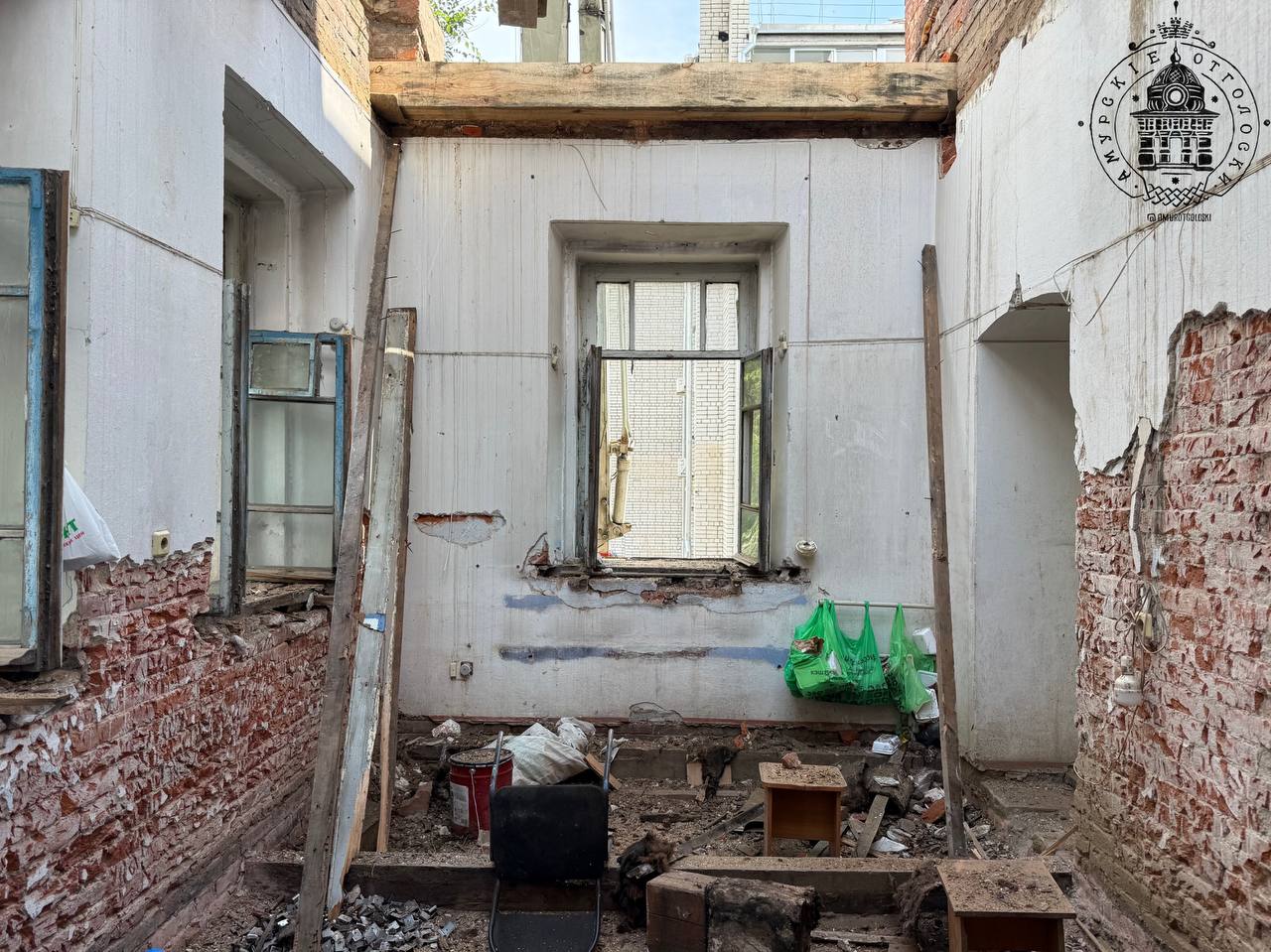 Как идет ремонт на пожарной каланче Благовещенска: фоторепортаж - 2x2.su картинка 3