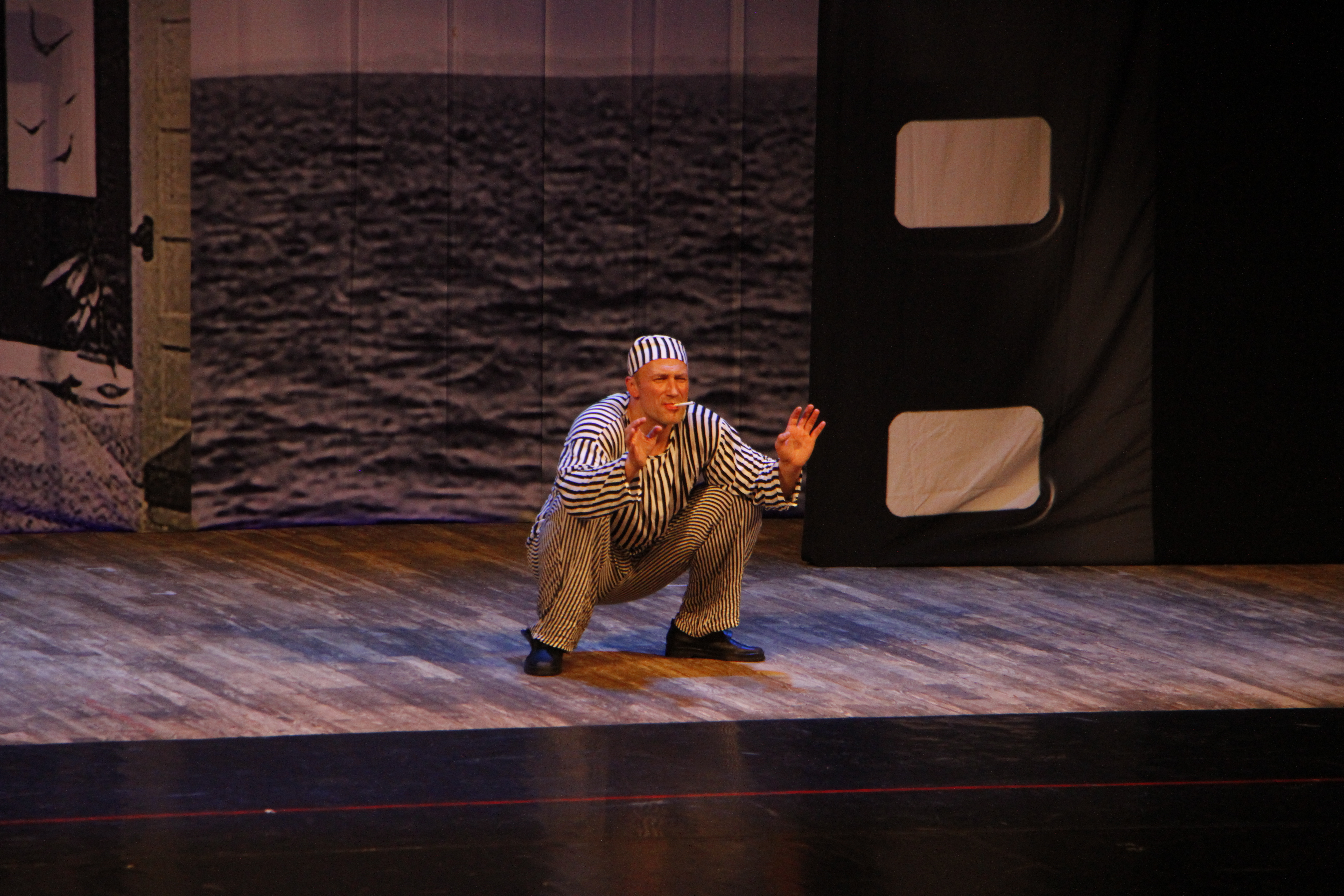 Спектакль «Яблоко раздора» заставил амурчан подумать о мужской солидарности - 2x2.su картинка 5