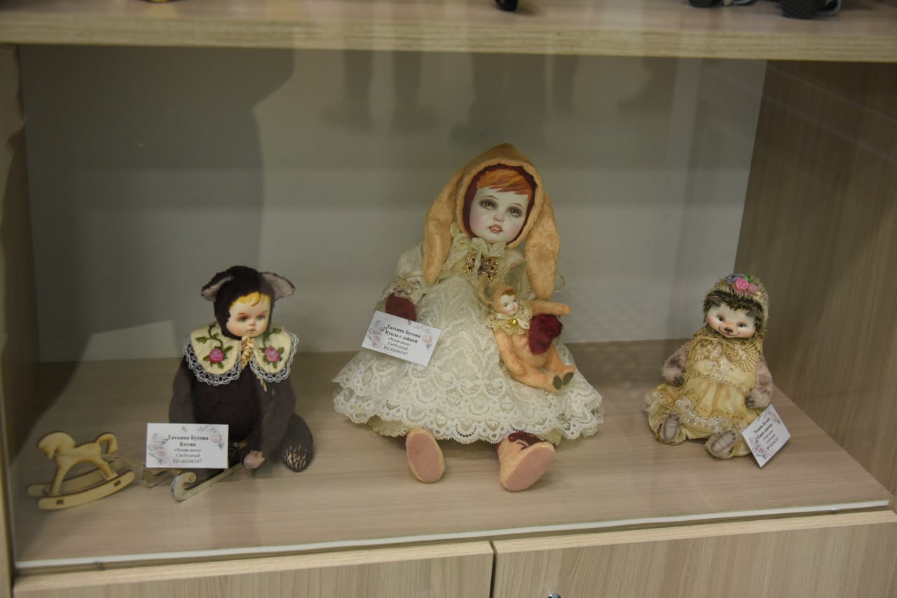 Жительница Свободного удивила амурчан рукодельными игрушками в стиле «Тедди-долл» - 2x2.su картинка 7