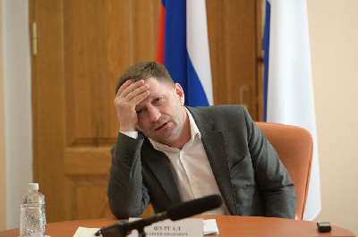 Стало известно, почему Сергей Фургал не вышел к членам ОНК - 2x2.su