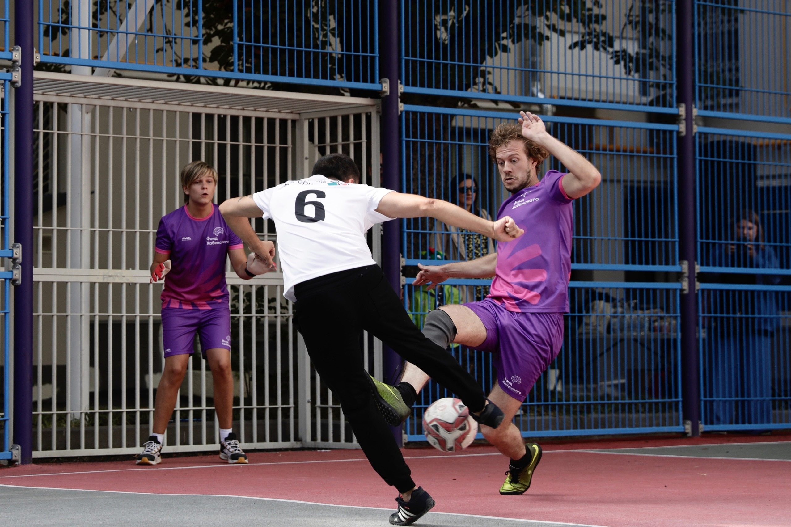 Сын Константина Хабенского впервые за долгое время появился на публике - 2x2.su картинка 5