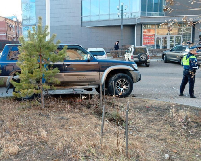 Водитель внедорожника, устроивший громкое ДТП в Благовещенске, снова арестован