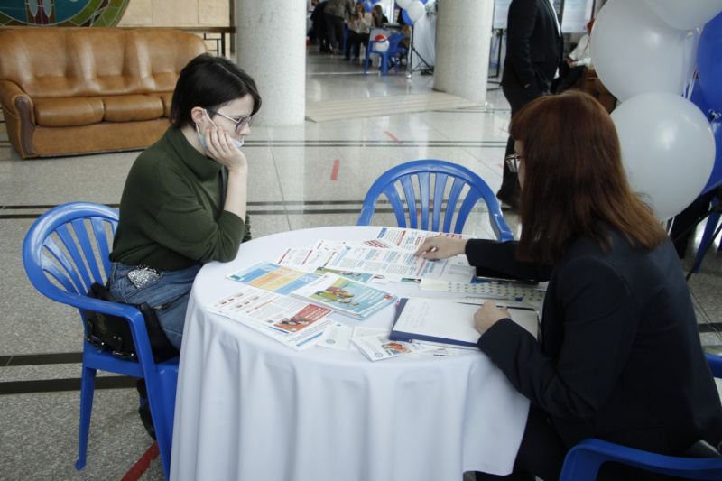 Десятки амурчан получили консультации и приобрели квартиры на «Ярмарке жилья» - 2x2.su