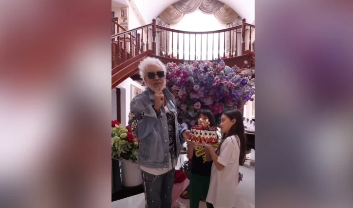 Филипп Киркоров показал дорогие подарки от детей и друзей - 2x2.su картинка 5