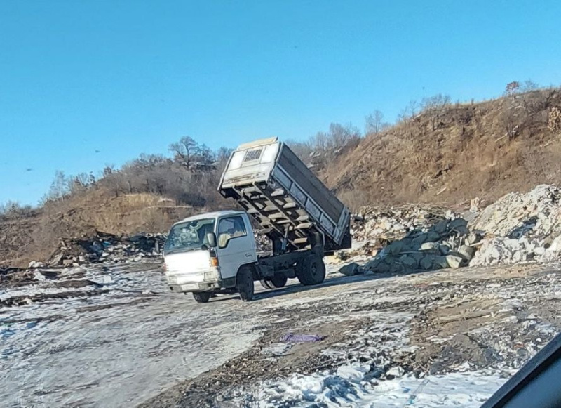 Амурчанина оштрафовали за выгрузку строительных отходов рядом с лесом - 2x2.su