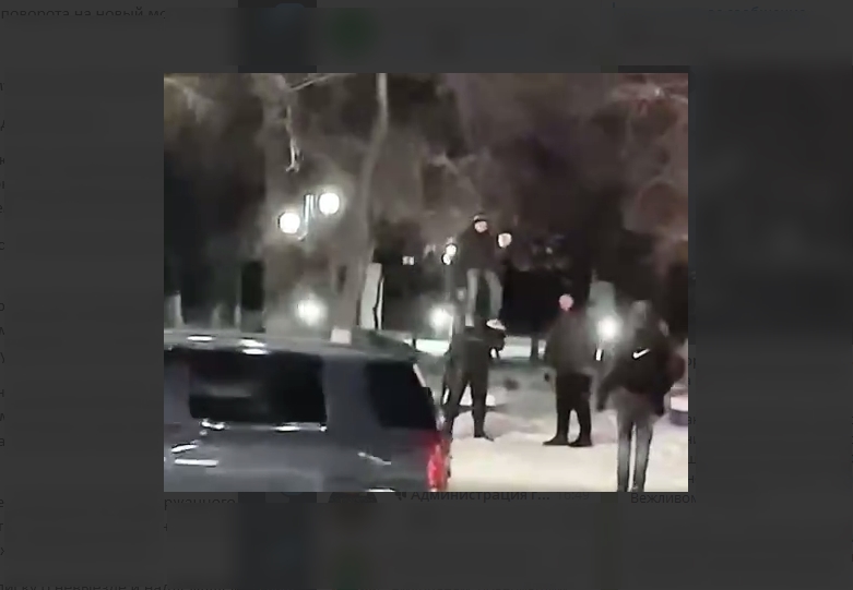 В Белогорске нашли школьника, который залез на памятник Вежливому солдату