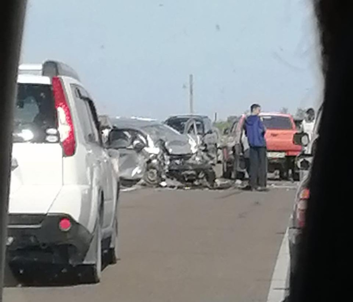 Сколько человек погибло в благовещенске. ДТП на мосту Амурская область. Мост Благовещенск затор. Пробка в Благовещенске на мосту сейчас.