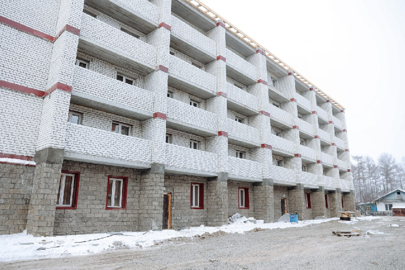 Многодетные семьи Приамурья получили более 40 миллионов рублей на покупку квартир  - 2x2.su