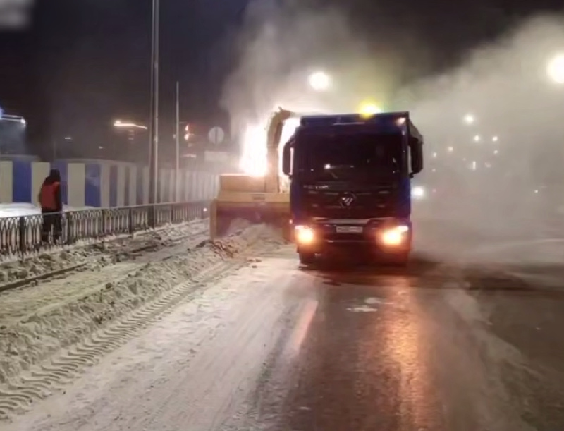 «Работа в 3 раза быстрее»: ГСТК получил новую машину для уборки снега с улиц - 2x2.su