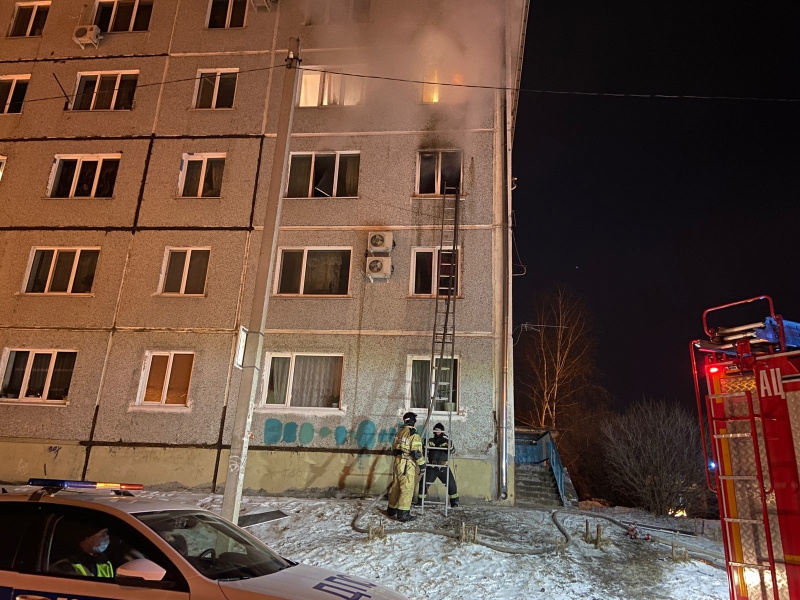Мужчина и женщина погибли при пожаре в ночь на 3 января в Благовещенске - 2x2.su