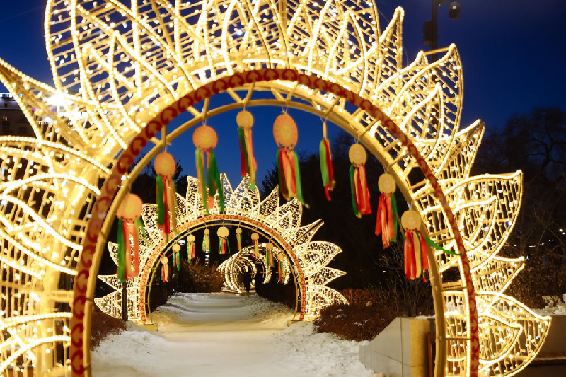 «Никакой кислотной мишуры»: как создавался новогодний Благовещенск?