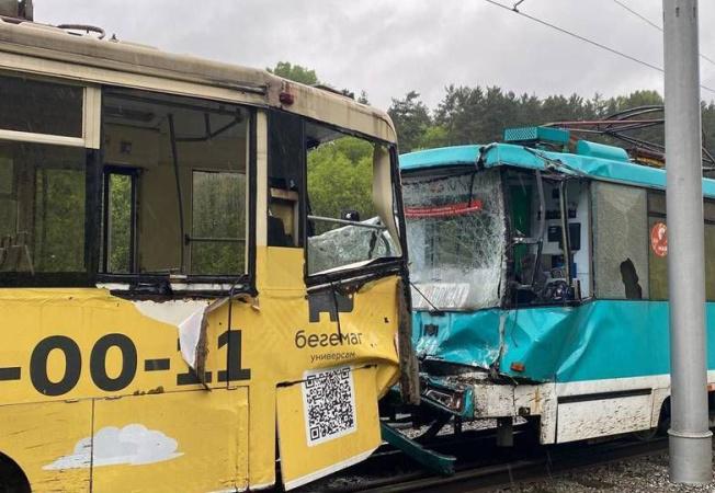 Число пострадавших в страшной аварии с двумя трамваями в Кемерово выросло до 67 человек