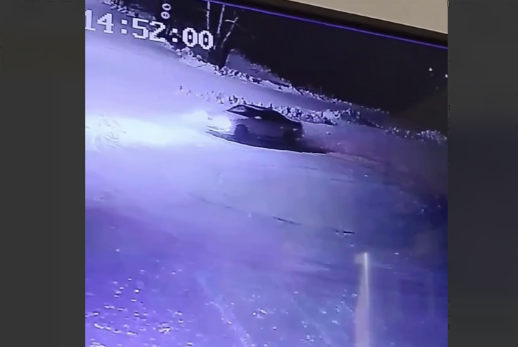 Автомобилиста в пгт Магдагачи накажут за дрифт на центральной площади - 2x2.su