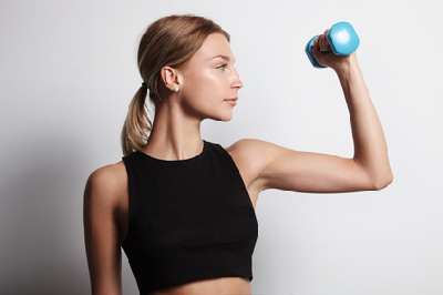 Гороскоп на сегодня: Скорпионам не нужно сомневаться, а Козерогам пора взяться за дело - 2x2.su