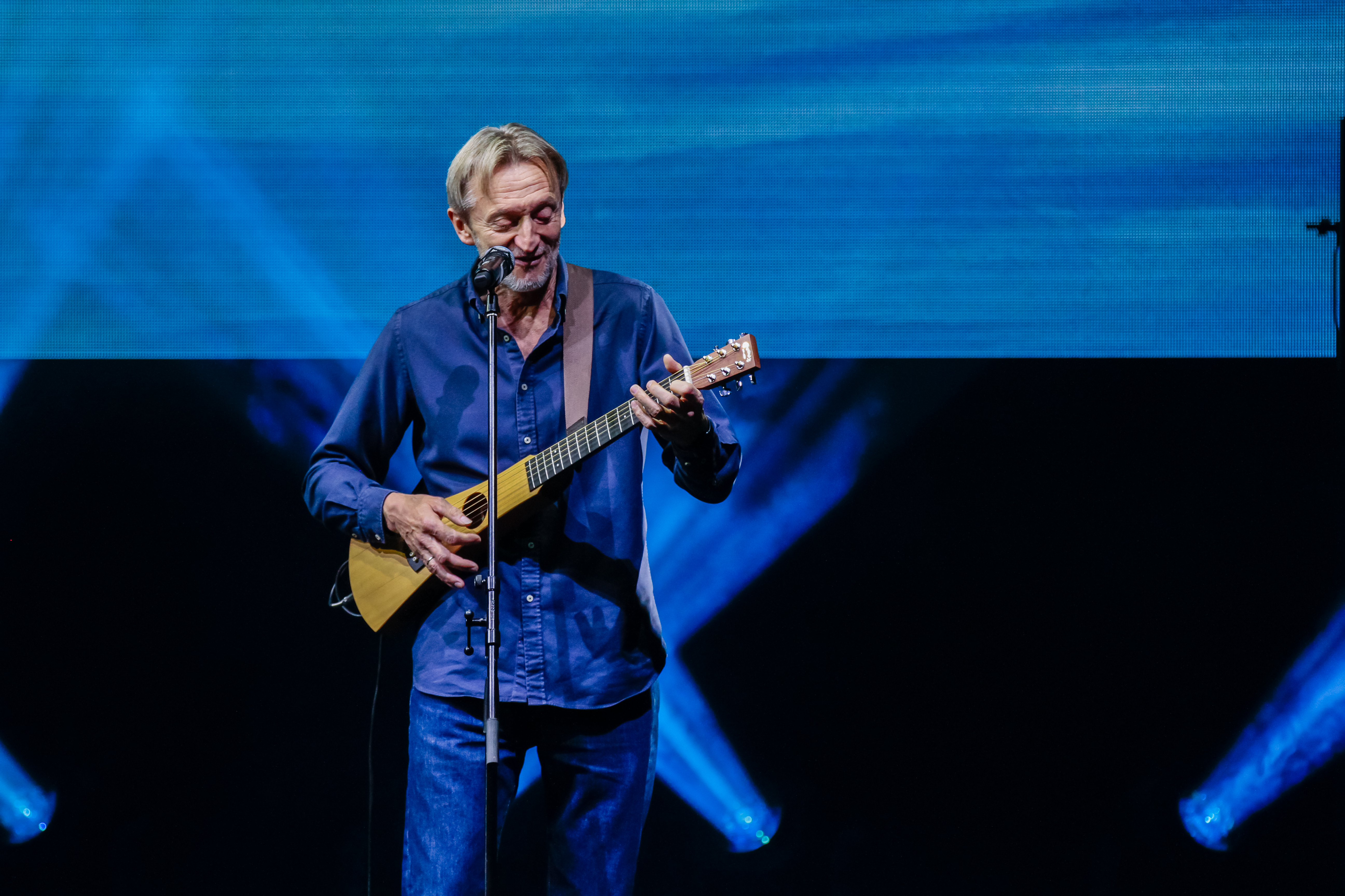 В Благовещенске торжественно открыли фестиваль кино и театра «Амурская осень» - 2x2.su картинка 8