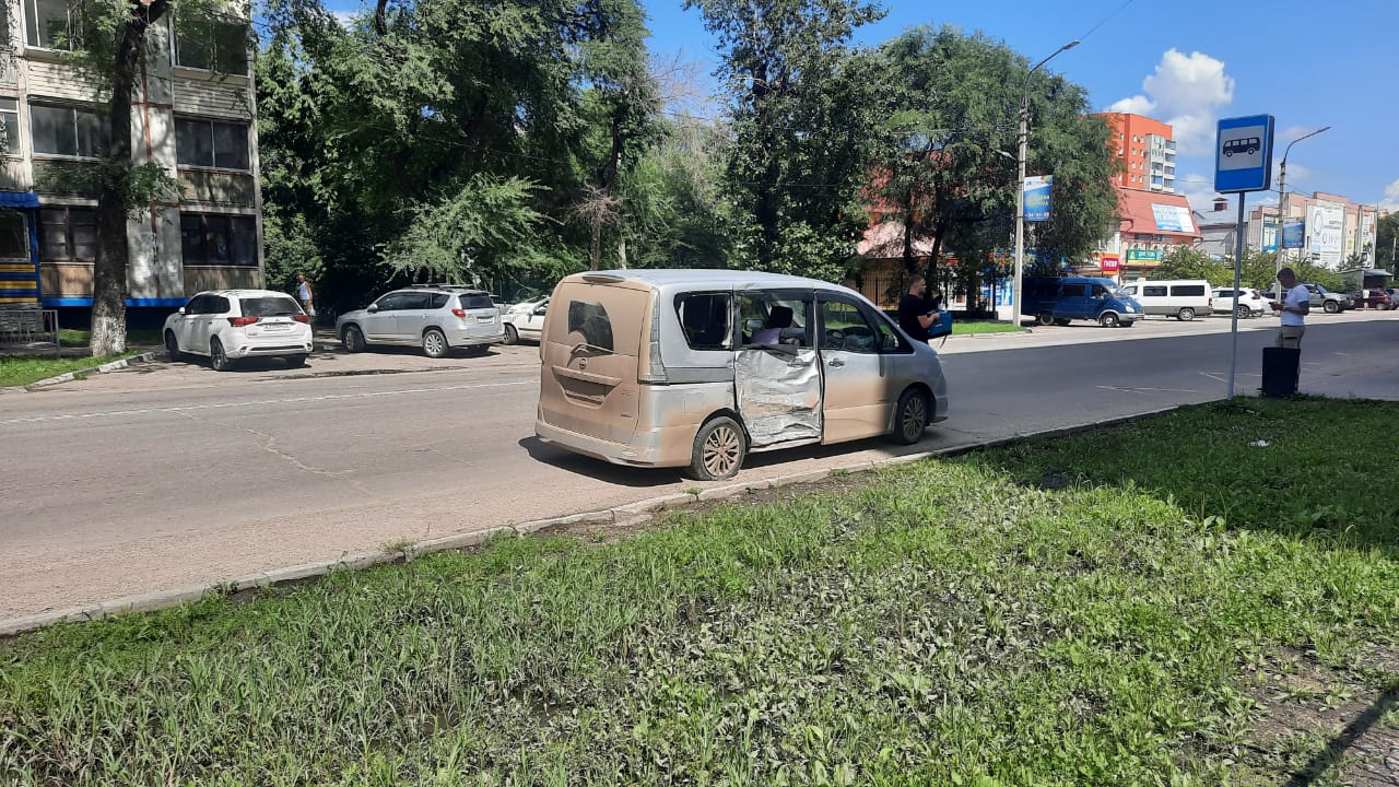 Руки тряслись у водителя»: в Благовещенске мотоциклист разбился в ДТП |  14.08.2022 | Благовещенск - БезФормата