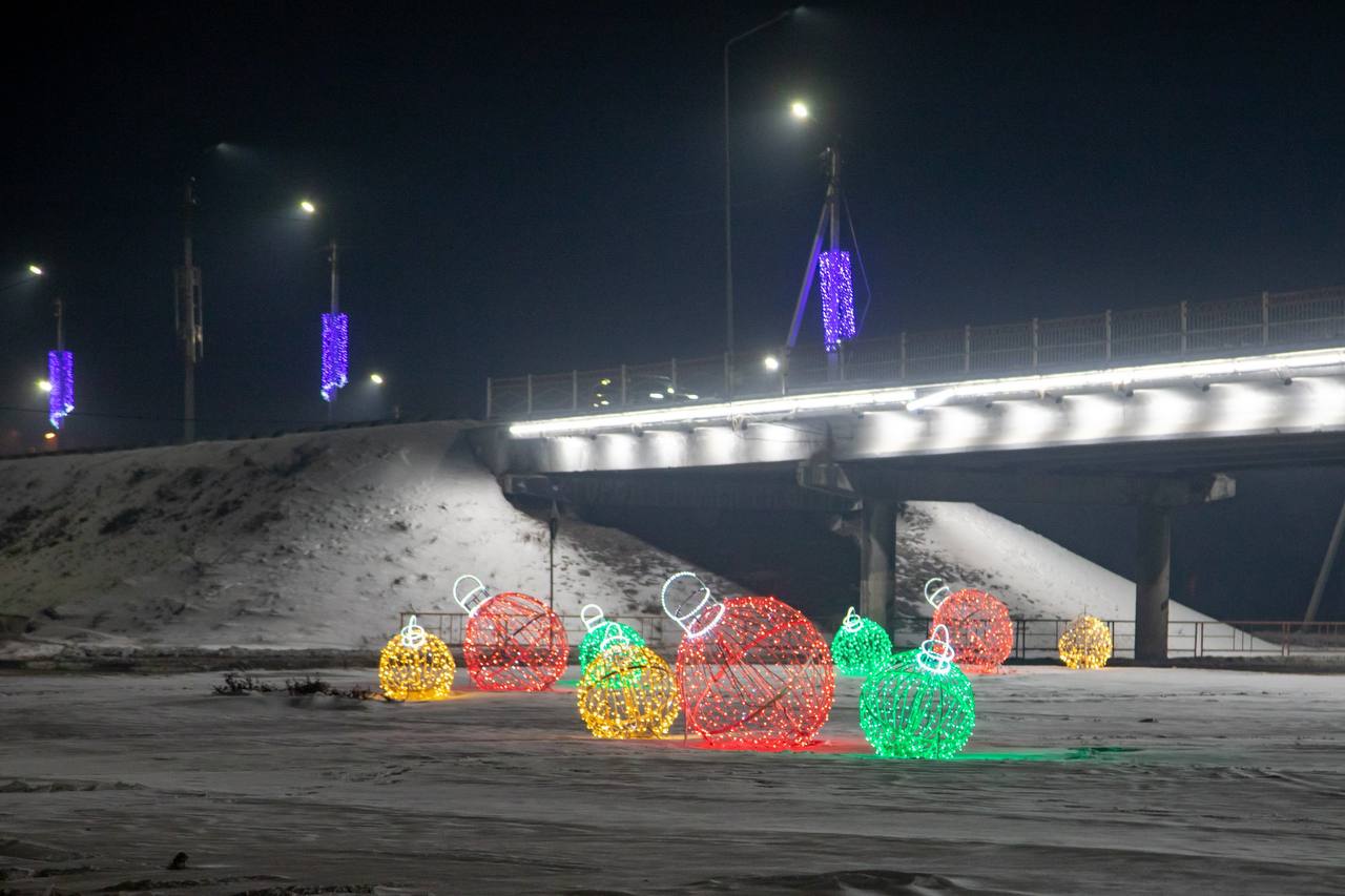 На площади Благовещенска к 20 декабря установят новогоднюю ель - 2x2.su картинка 5