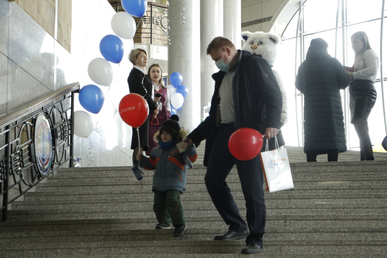 Десятки амурчан получили консультации и приобрели квартиры на «Ярмарке жилья» - 2x2.su картинка 6