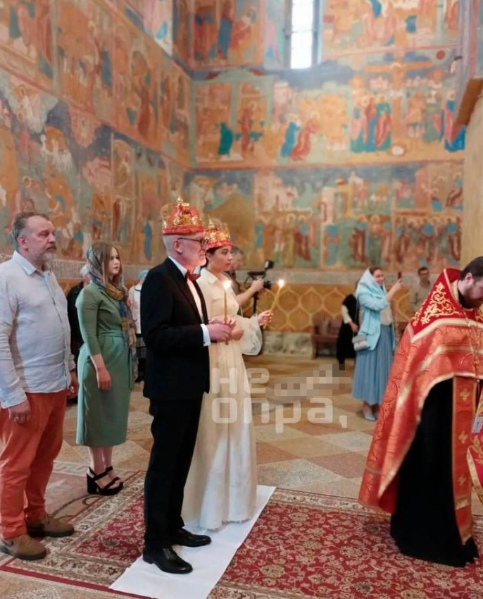 СМИ показали фотографии тайной свадьбы Александра Гордона и 20-летней студентки - 2x2.su картинка 3