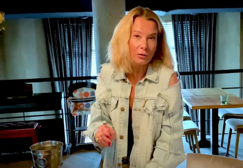 Фотография похудевшей Юлии Высоцкой встревожила её фанатов  - 2x2.su