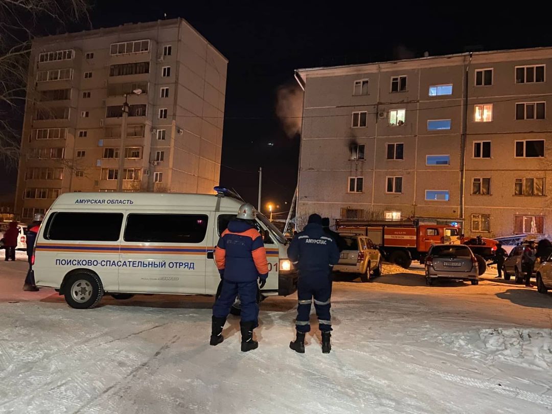 Мужчина и женщина погибли при пожаре в ночь на 3 января в Благовещенске