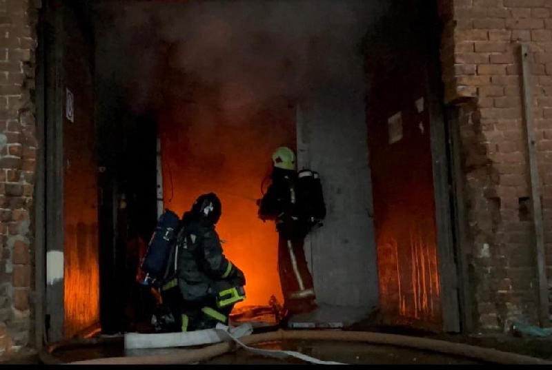 Пожар на цветочном складе в Москве ликвидировали за 9 часов: погибли шесть человек