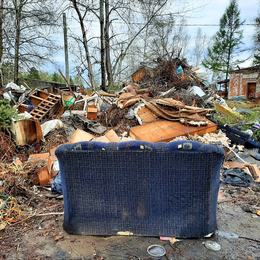 «Пахнет эпидемией»: жители Зеи требуют ввести режим ЧС из-за мусора в городе  - 2x2.su картинка 4