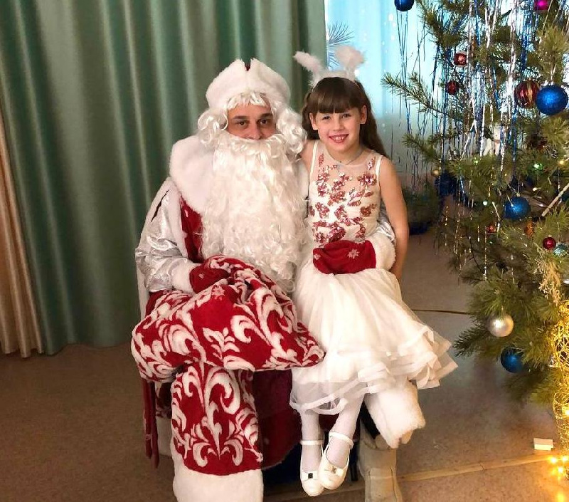 «Ищем Деда Мороза»: в Благовещенске стартует «Ёлка желаний» для детей с ОВЗ
