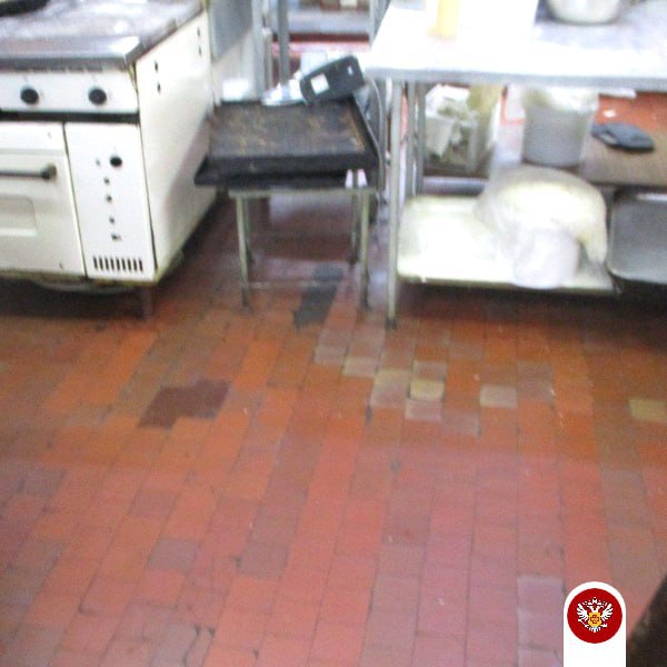 В Благовещенске 13 человек отравились едой из кулинарного цеха - 2x2.su картинка 2