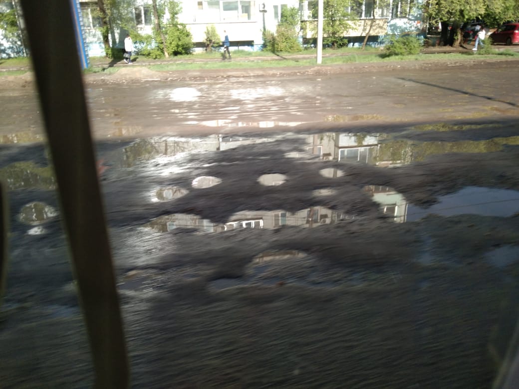 Из-за сильного ливня в Благовещенске просел грунт, а дороги оказались под водой - 2x2.su картинка 7