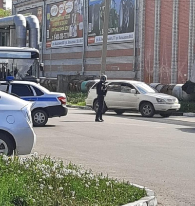 Стало известно, по какой причине оцепили ул. Горького - 2x2.su