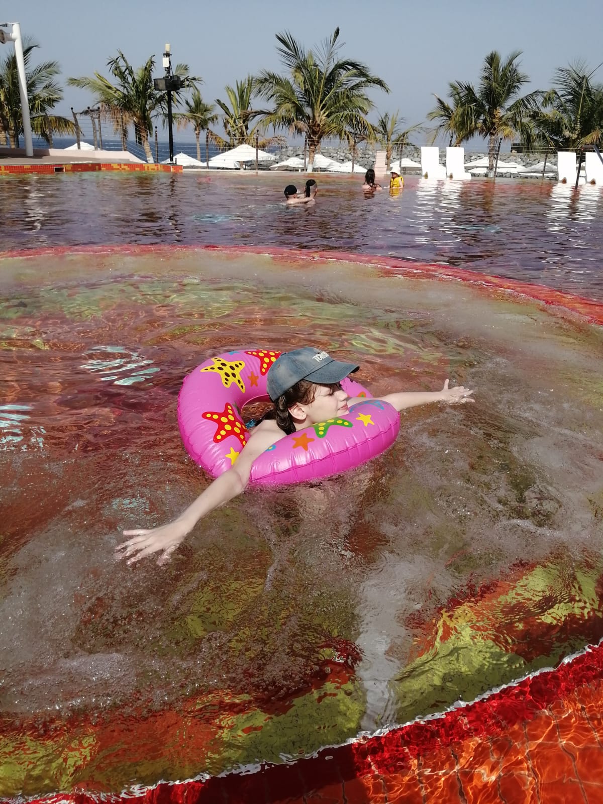 С головой – в экзотику: благовещенка рассказала об отпуске в Арабских Эмиратах  - 2x2.su картинка 7