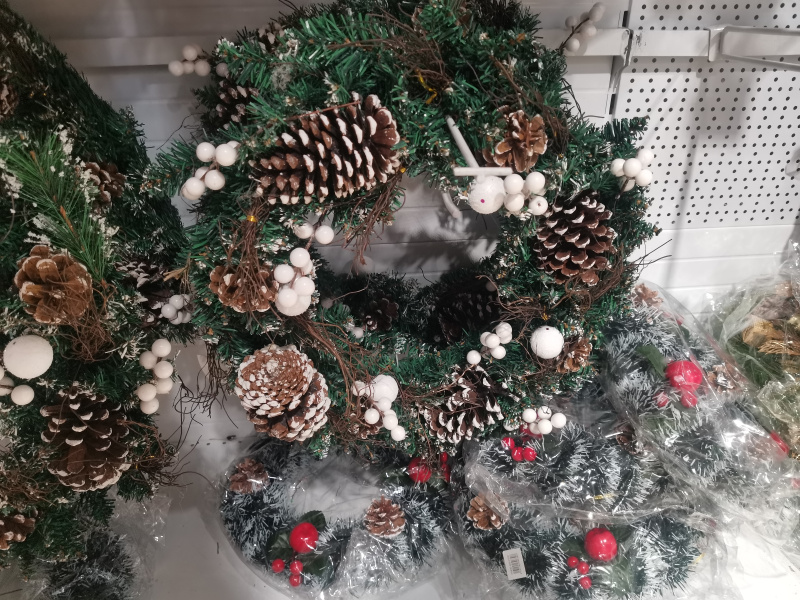 Чем украсить дом к Новому году: обзор магазинов Благовещенска - 2x2.su