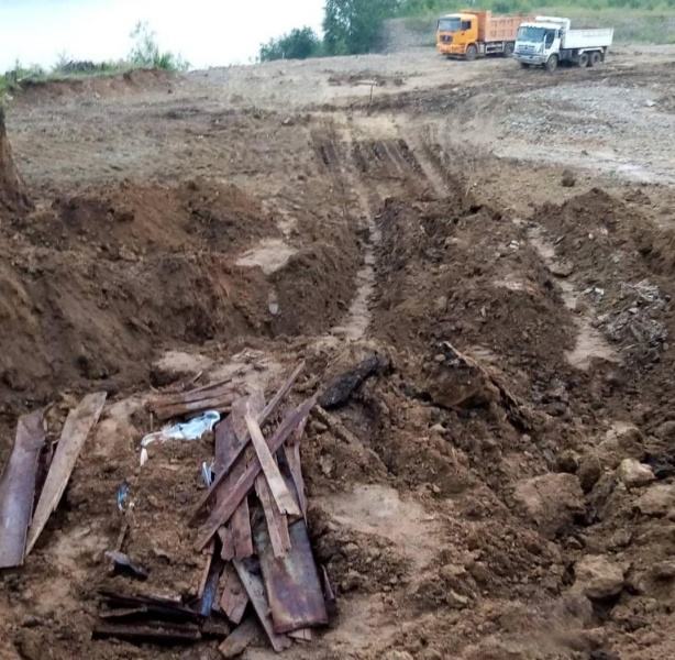 В Сковородинском районе строители случайно нашли старинный гроб - 2x2.su