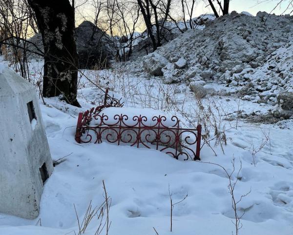 Благовещенские неокраеведы рассказали, какие нарушения нашли ведомства на Вознесенском кладбище - 2x2.su