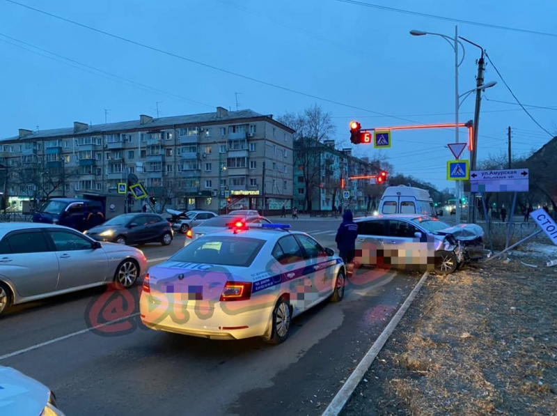 Снова такси: в Благовещенске произошло 2 жёстких ДТП с пострадавшими - 2x2.su