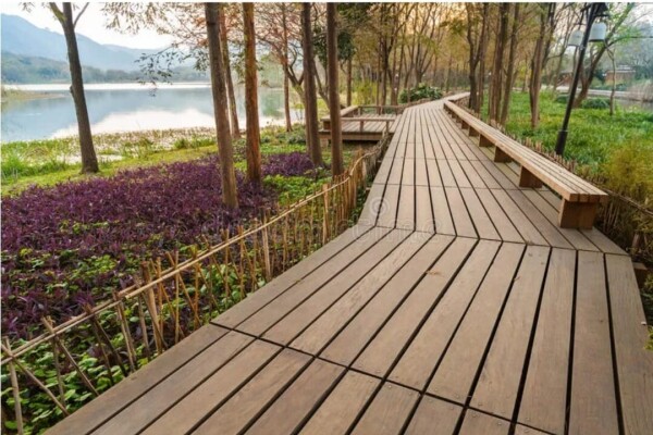 Детская площадка и зона для спорта: в Тынде облагораживают левый берег реки - 2x2.su картинка 2