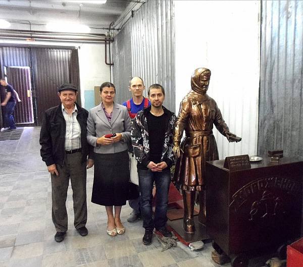 В Благовещенске объявлен сбор денег на реставрацию памятника Снегурочке - 2x2.su картинка 8