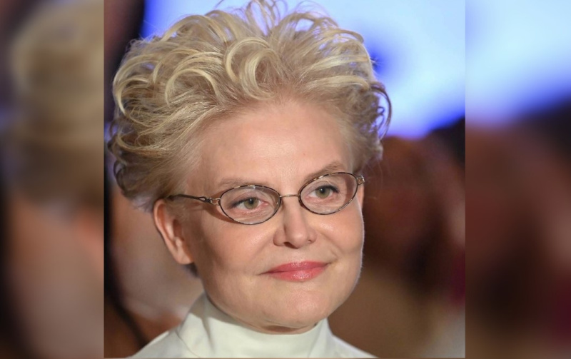 Елена Малышева рассказала о своём пребывании за границей и об отношении к русским  - 2x2.su